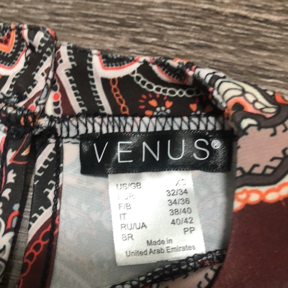 Venus Top - Picture 7 of 8